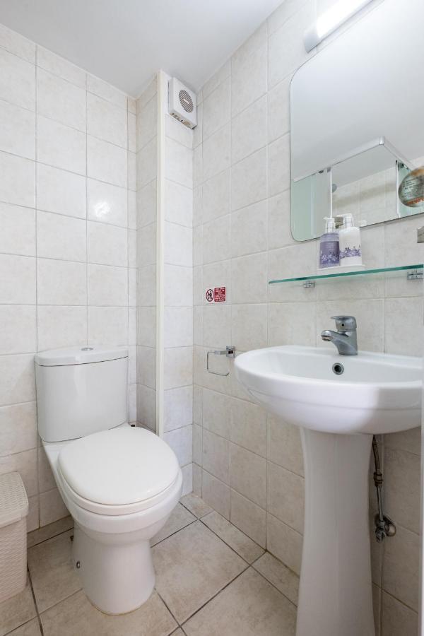 Oceanview Apartment Larnaca Exterior photo